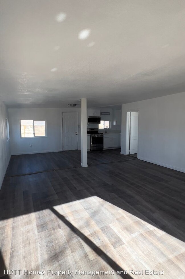 Building Photo - 1 br, 1 bath House - 37016 Yermo Rd