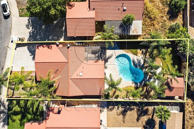 Foto del edificio - Stunning 3 Bed/2 Bath Home In Lake Elsinore!