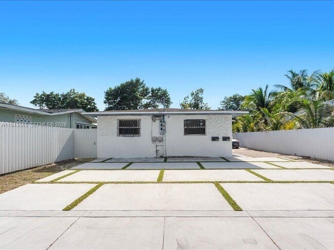 Foto del edificio - 812 NW 55th Terrace