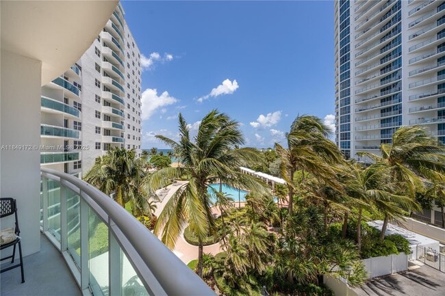 Building Photo - 3001 S Ocean Dr