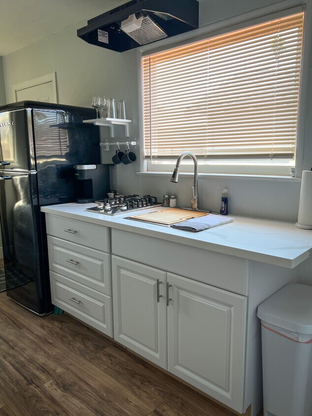 Foto principal - 1129 N Glenn Ave