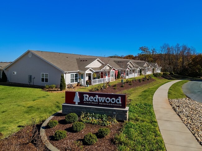 Building Photo - Redwood Monroe