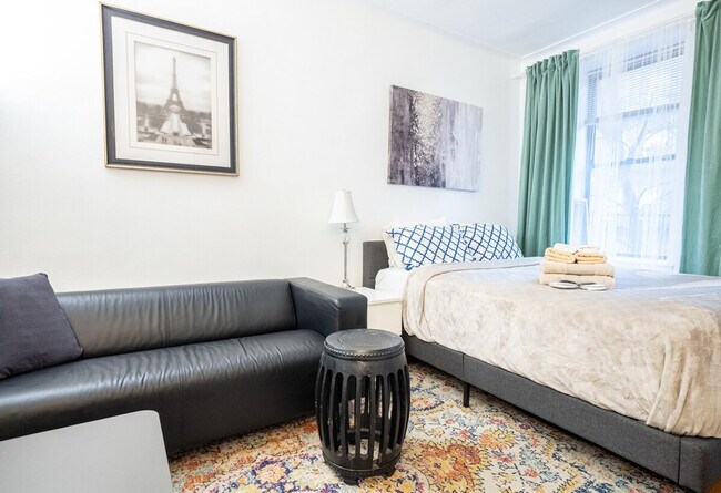 Foto del edificio - 328 E 74th St