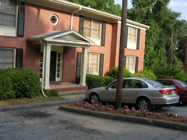 Foto del edificio - 139 E Hill St