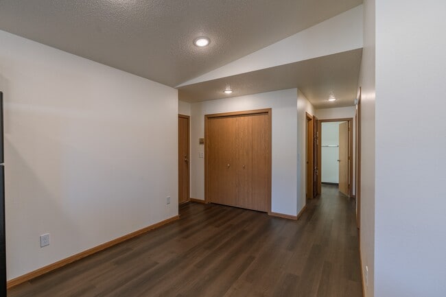 Fargo, ND Westwood Apartments | Dining - Westwood Estates