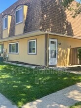 Building Photo - 3828 Miramonte Pl