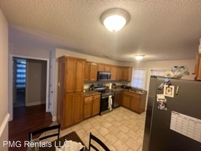 Building Photo - 2 br, 1 bath House - 315 Brannen St. Apt A