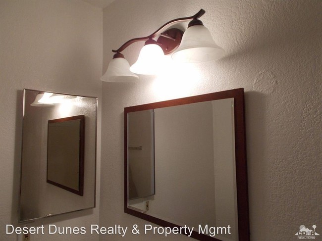 Building Photo - 2 br, 1 bath Apartment - 66590 JOSEPH WAY #B