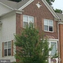 Building Photo - 9358 Deer Glen Ct