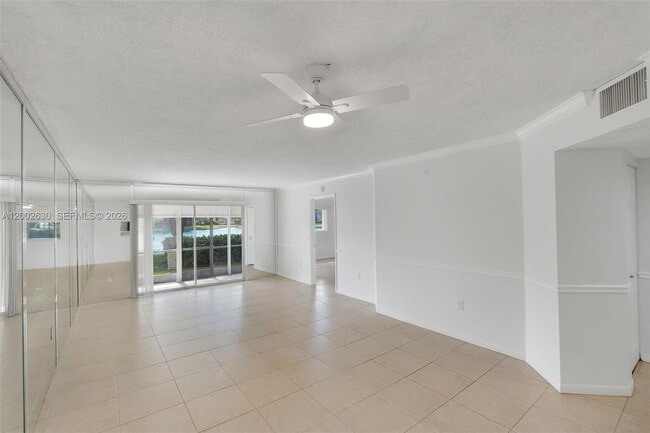 Building Photo - 850 SW 138th Ave