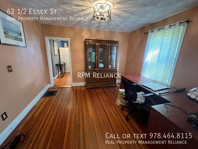 Building Photo - Spacious 4-Bedroom Home Condo in Prime Bev...
