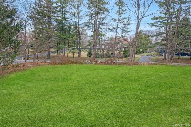 Building Photo - 630 Quaker Rd