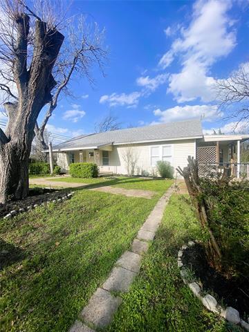 Building Photo - 308 N Shawnee St