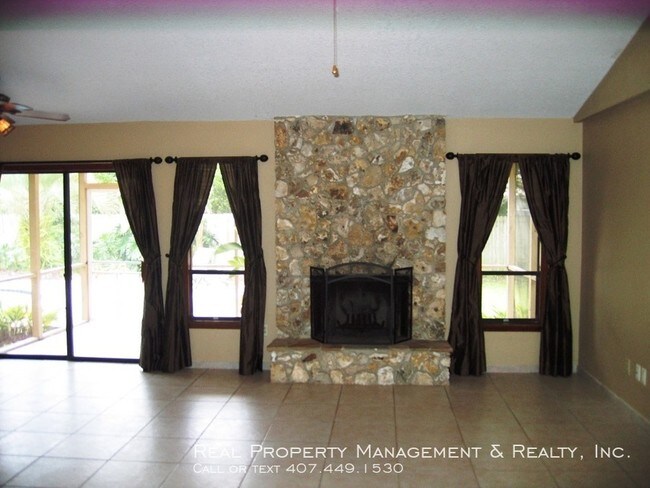 Building Photo - 3 BR / 2 BA Pool Home in Casselberry