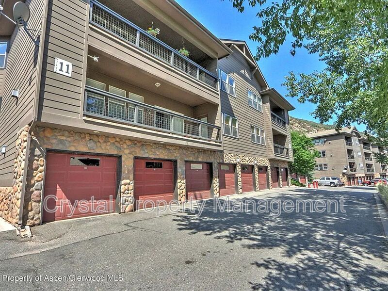 Foto principal - 2701 Midland Ave