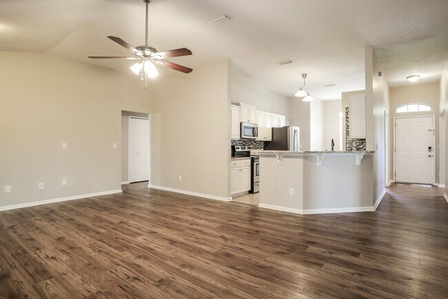 Foto del edificio - 3701 Woodbriar Dr