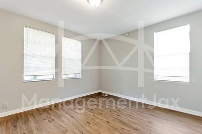 Foto del edificio - 2311 W 16th St