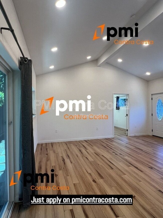 Building Photo - 1173 Las Juntas Way