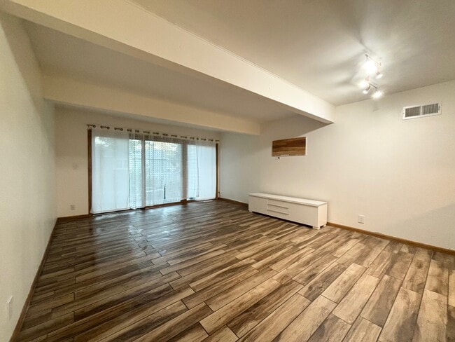 Living room - 5636 S 27th St
