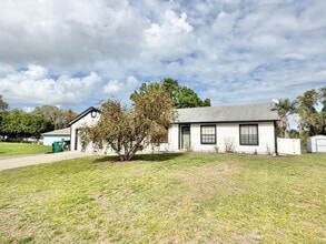 Building Photo - 219 Pebble Ct