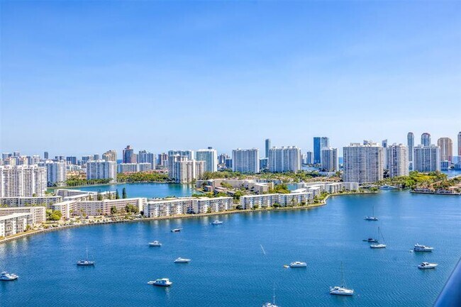 Building Photo - 17301 Biscayne Blvd