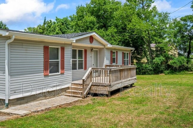 Building Photo - 513 Fairview Dr