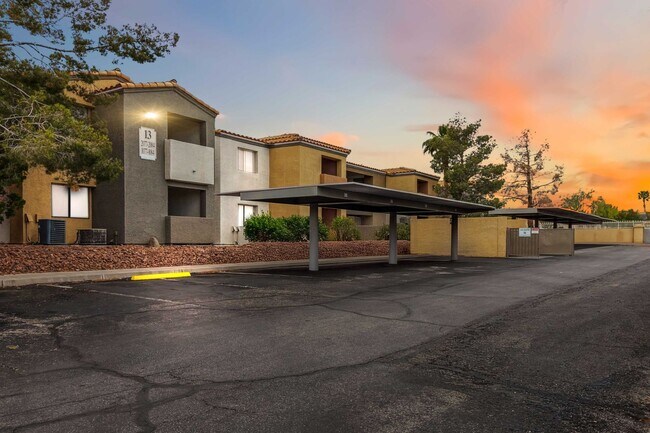 Foto del edificio - Updated 3 Bedroom Condo in Desert Shores V...