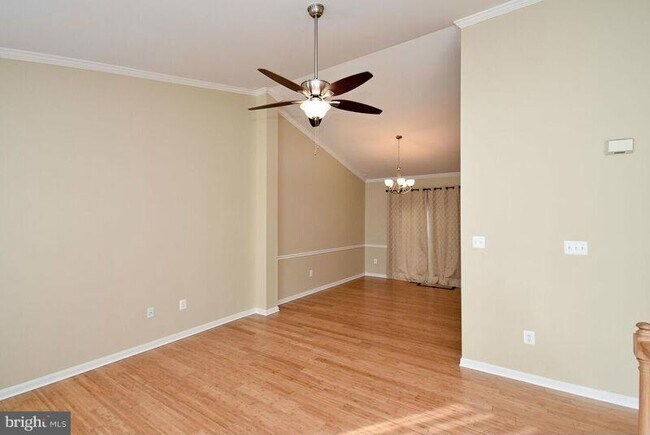 Building Photo - 2505 Dowitcher Ct