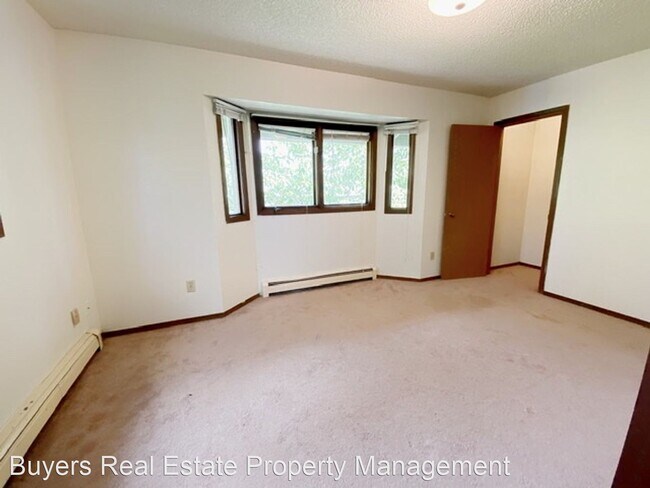 Building Photo - 3309 Tarwater Ave