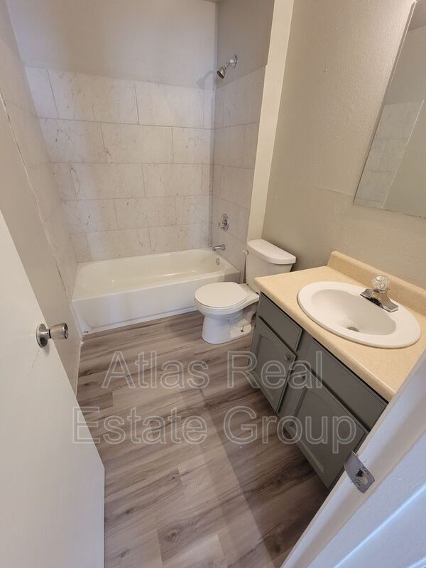 Foto del edificio - 2627 E Uintah St