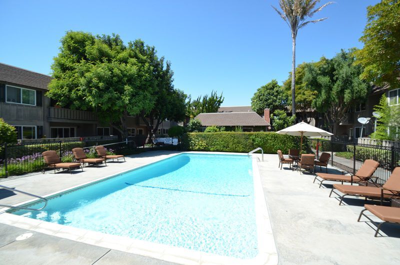 Primary Photo - 1335 Montecito Ave