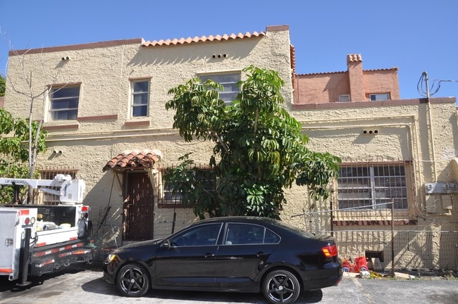 Building Photo - 1551 NW 1st St