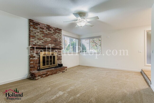 Building Photo - Cozy Single-Level Home In Hillsboro, Ready...