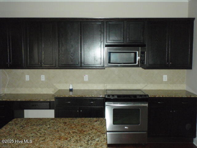 Building Photo - 3742 Anslow Dr