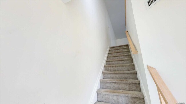 Foto del edificio - 86 Leeward Ct