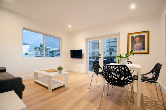 Building Photo - 3666 NE 168th St