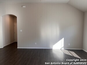 Foto del edificio - 634 Ashers Pl