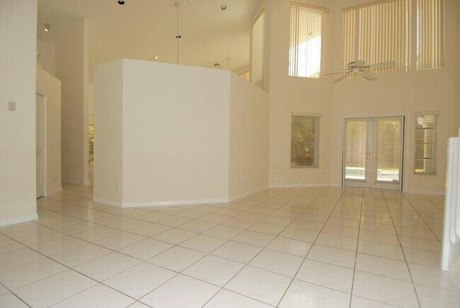 Foto del edificio - 850 NW 4th Ct
