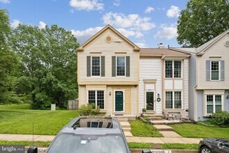 Building Photo - 7191 Fairfield Ct