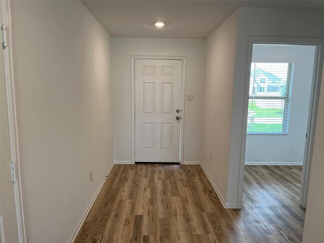 Foto del edificio - 3415 Flower Brooke Ct