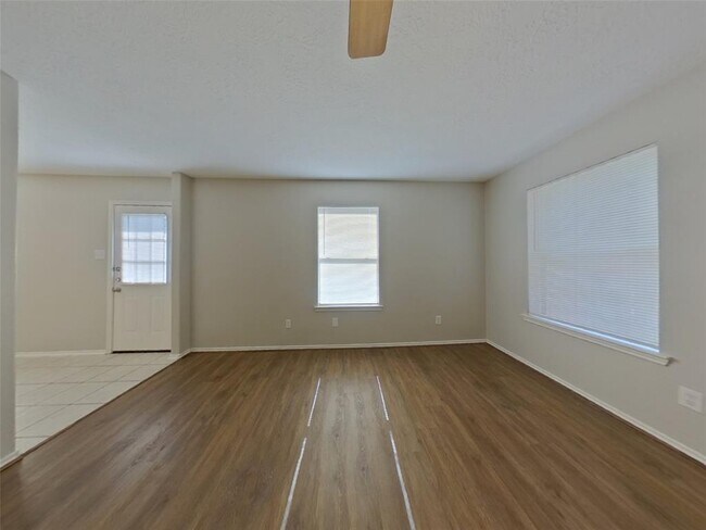 Foto del edificio - 33107 Cottonwood Bend