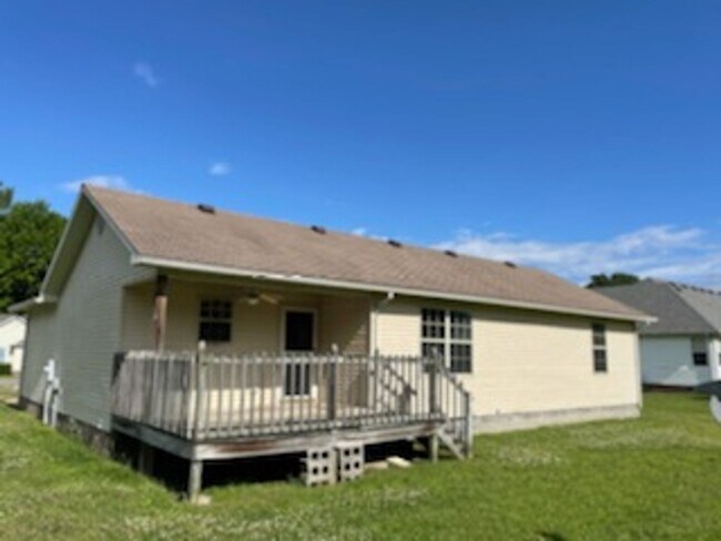 Foto del edificio - Charming 3 BD 2 BA Home!