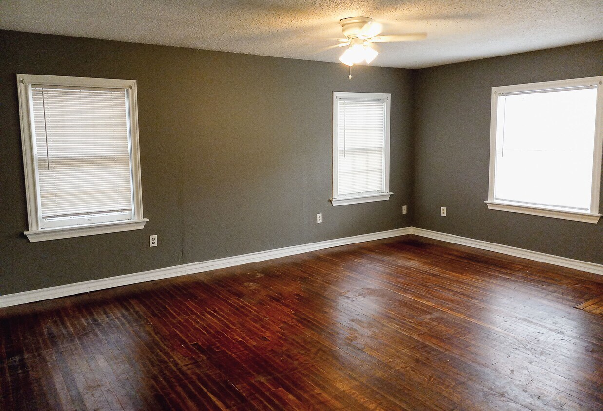 Foto principal - 2115 27th St
