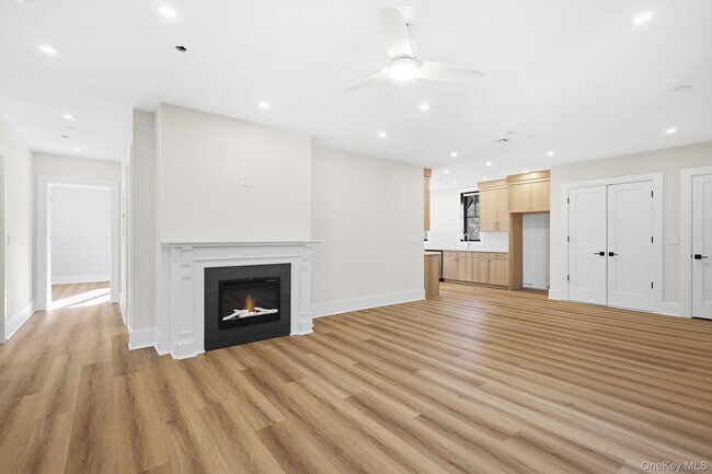 Foto del edificio - 34 Clinton Ave