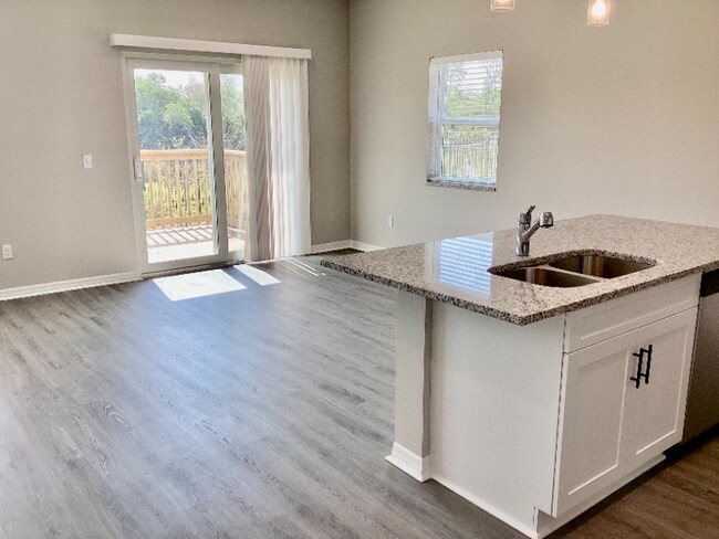 Foto del edificio - 3301 Whitney Rd