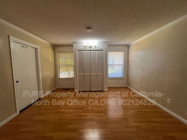 Building Photo - 1074 Albright Pl