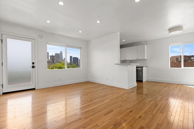 Building Photo - 1167 Bellevue Ave