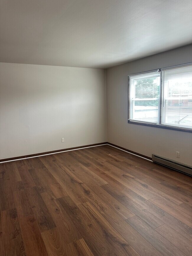 Foto del edificio - 1025 N Farnsworth Ave