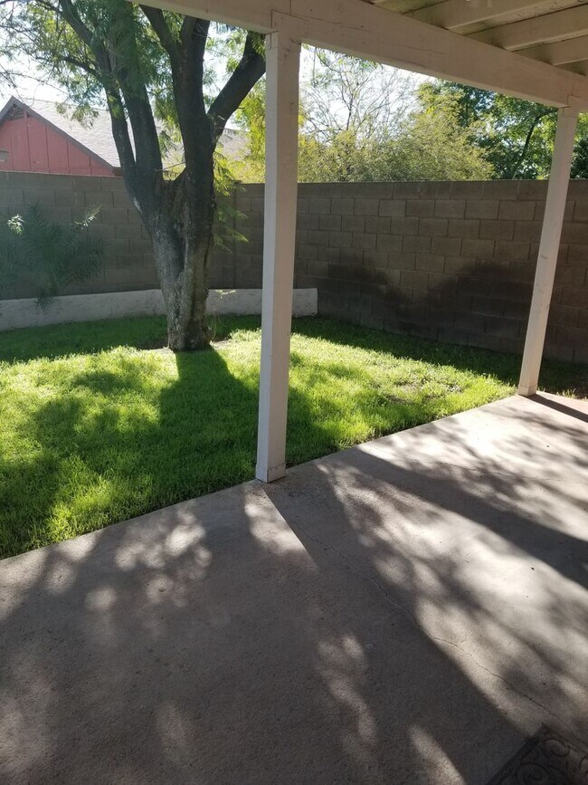 Foto del edificio - Convenient Glendale location