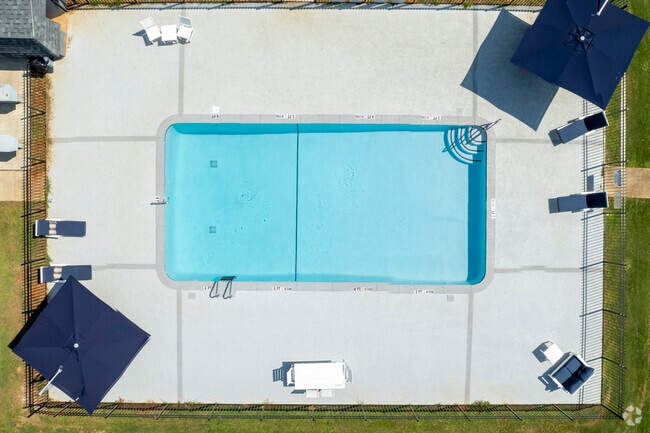 Swimming Pool - The Wallace Apartments